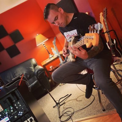 Musician: check out my band https://t.co/RHv3gFijtF & Hockeytown resident LGRW 🐙🐙🐙