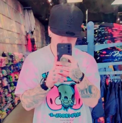 SkItLz247's profile picture. hey so umm ok about me hmm ... short, average, tattooed, pierced, love music n movies, sleepin, drinkin, other things, shoppin, and dying in retail hell