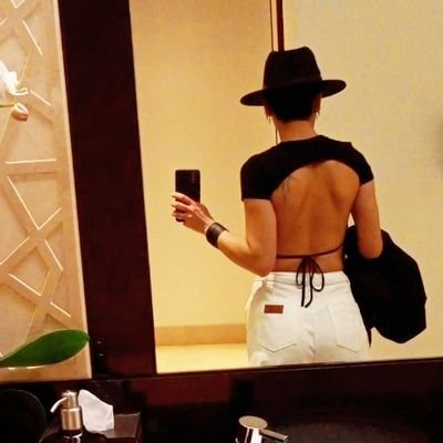 1987lilith's profile picture. “Since a smile is a decision, why not make the choice?”
https://t.co/DoBQoKwhBw