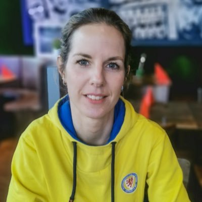 VerenaAusBS's profile picture. ☀️🌊📸💃🏼 / #immerblaugelb 💙💛