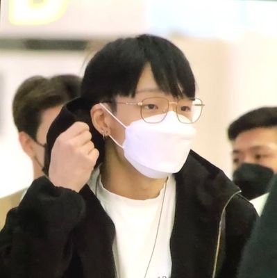 isinya kalo gak ikon ya hanbin, sisanya nangisin mashidam
