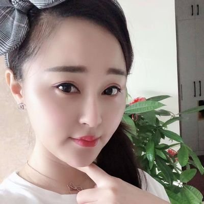 C8rzHk3zbR62ljX's profile picture. 