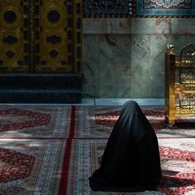 مُنَّزَّهٌ عـن شـريكٍ فـي محاسـنهِ
فَجَوْهَرُ الحُسْنِ فيهِ غيرُ مُنْقَسِمَ
- البوصيري واصفًا رسول الله ﷺ
Vet || MU 👩🏻🦯
Sun, 13 Mar