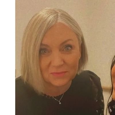 24MrsR's profile picture. Live Well, laugh often, love much!
age= if 50 is the new 40, then Im 40 😘