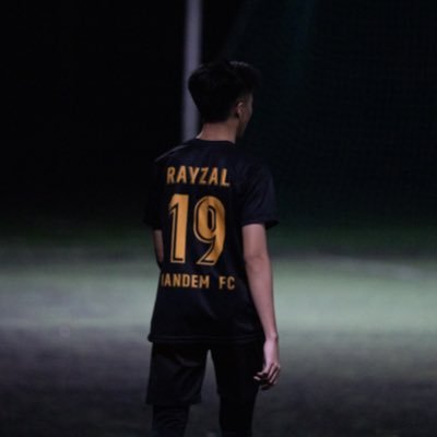 rayyzal's profile picture. Don’t have a 🐄 man