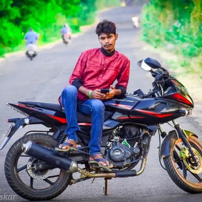 MY first Love....💞అమ్మ💝 MY angle....💞అమ్మ💝 Pulsar lover 🏍️ Die hard fan of MEGA POWER STAR RAMCHARAN.....🤏😎