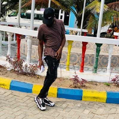 Heedryz's profile picture. Arsenal fan Love ❤️ 
FB: https://t.co/L1uceBT2Zv
IG: kiki_wealth007