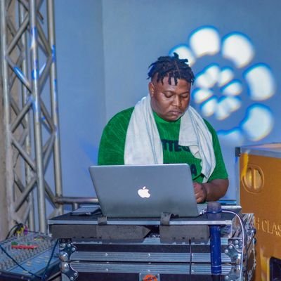 Party/Club pro DJ
Phone: 07044278369
Email: efeogbah111@gmail.com