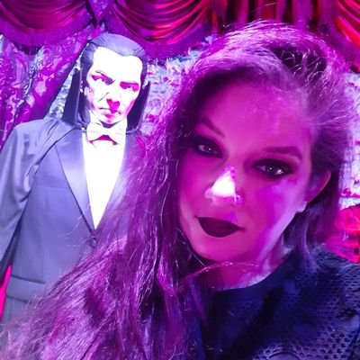 Gothic Horror Connoisseur 🦇 Vampire Enthusiast 🧛♂️ HHN Angel 🎃 Monster Lover 👻 Dancer 💃 Bookseller 📚 Creatrix Witch 💖🔮 Grown-up Vampire Ballerina 🩰🩸