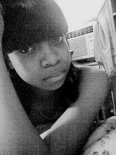 MiiS_TiiNy's profile picture. Checkk Out the tumblr : http://t.co/lfPkiJJJ61