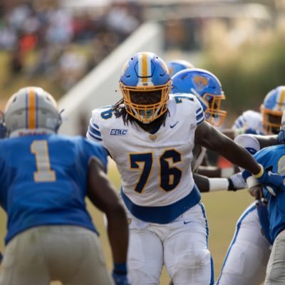 Offensive Lineman @ Fort Valley State 
#FVSU23🐯/478📍
IG:book_er1