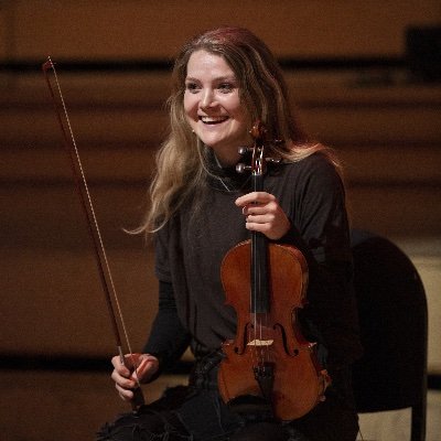 Violinist | Singer | Composer 
Sage Gateshead Artist in Residence 2022-2023