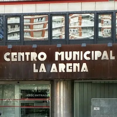 Biblioteca de la @RMBGijonXixon, ubicada a metros de la #PlayaSanLorenzoGijón. #Libros, #cine, #música,... con #ElCantábricoATusPies. Instagram: @bibarenagijon