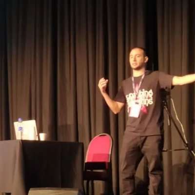 International Speaker
Hacker
Backend developer