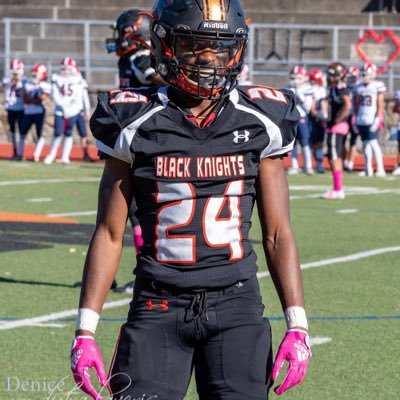 CAPTAIN | 5'8 175 RB/ATH|Stamford High School |Class of 24’ |CHSCA All State |First Team All-FCIAC| 2.8gpa| ⏱40: 4.56| @camrinjp24@gmail.com| 203-909-8091|