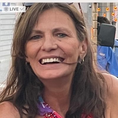 MichelleDsmit16's profile picture. 