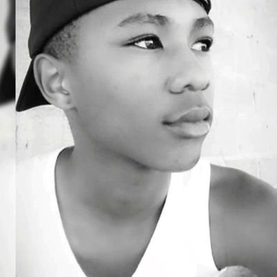 Hlumelomkhona's profile picture. 