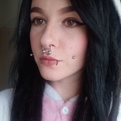 Brainon_fire's profile picture. Autorin, Germanistikstudentin