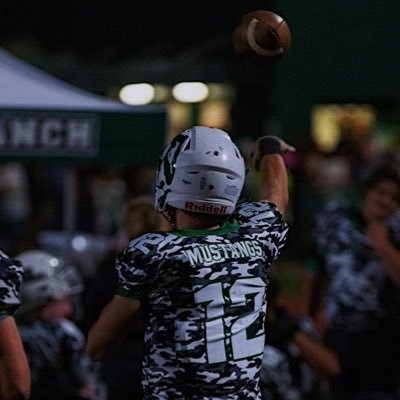 QB @ lakewood ranch highschool | 2024’| 3.4 GPA | Height: 5’11 Weight:180 | Capt1211@icloud.com