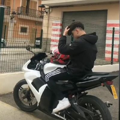 Que me has echo tu a mi....🤍
Ig:albertreniio.00