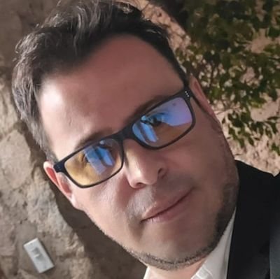 Intento diseñar políticas públicas con equidad y basadas en evidencia. Gafas de Actuario, sombrero de geógrafo y afición por analizar sistemas complejos.