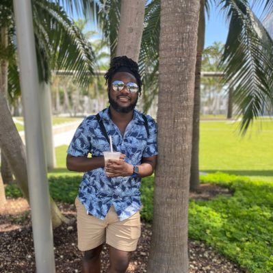 ΦΒΣ | Graphic Designer👨🏾🎨 | CCU Alumnus👨🏾🎓| 👻: king_davis18 | 📸: rell._davis