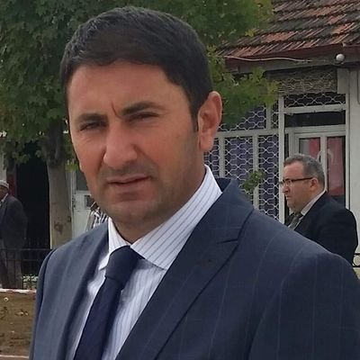 Sıradan bir vatandaş.
Galatasaray kongre üyesi.
Şişli sevdalısı.
Hayvansever.
Doğa dostu Erzincan'lı