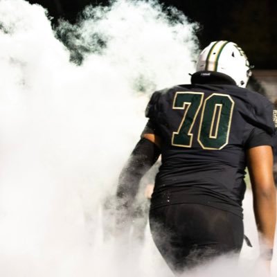 class of 2023//RG in Football//#54 & 70// basketball #34//height:6’4// weight:295// Hang Clean 235//squat 300//River Bluff High School. davonbell362@gmail.com