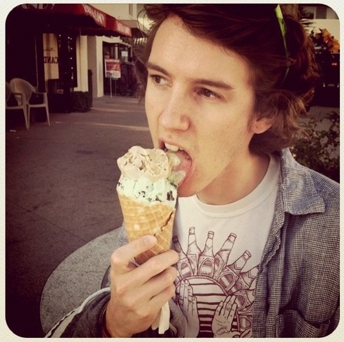 🍦Music Producer Songwriter Audio Engineer🍦music: @kindliesmusic 🍃 work: @liamcsound