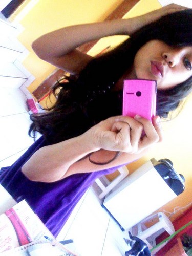 Nãaaum sôo Peerfeeita ...
 Faazeer oquee, Néeah ?
' Meeus paais taavam no escuroo.