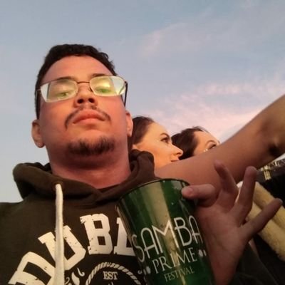 Dev TypeScript;
Se precisar de ajuda chama DM