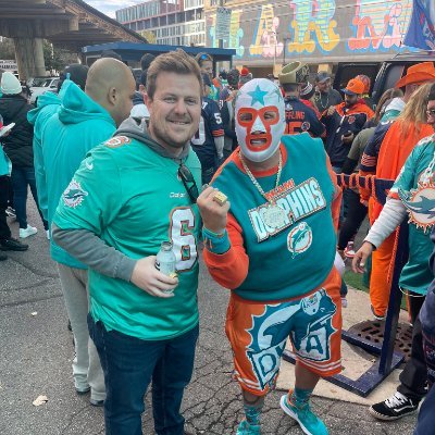 #FinsUp Out of market Dolfan for 30 years just wanting to shoot the shit about our team