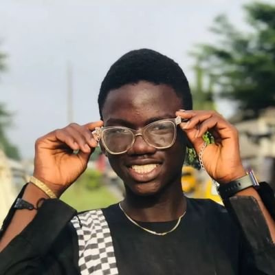 Am unique and exceptional
Love to what u like best
An aspiring model and content creator
Wishing to study out of country