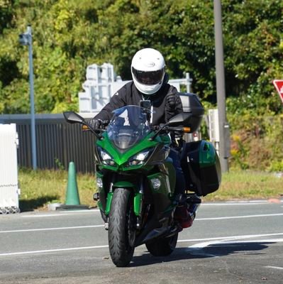 2019年から大型バイクに乗り始めた初心者。

#バイク
#kawasaki
#Ninja1000