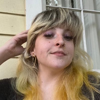👩🏼🌾🌾28. she/he/they. ethical and bitchy. 😌 #landback. i work on a farm now! same name everywhere! 🍃 don’t be so complex