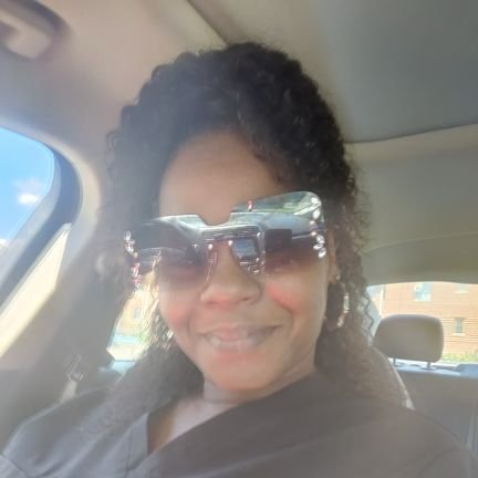 veronic56252766's profile picture. 