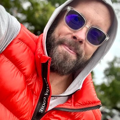 emorrissey's profile picture. following my bliss https://t.co/7eZmU9Y9KZ, https://t.co/NmC9XFolDW, https://t.co/OaCO7cSxhA & https://t.co/u5FVVXiz4j. Love the Razorbacks & Celtics.