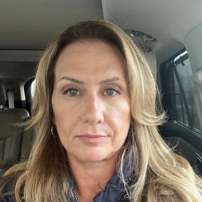 EllenHegarty1's profile picture. Wife. Mother. Citizen. Veteran. Runner. 💙💙🇺🇸🇺🇸