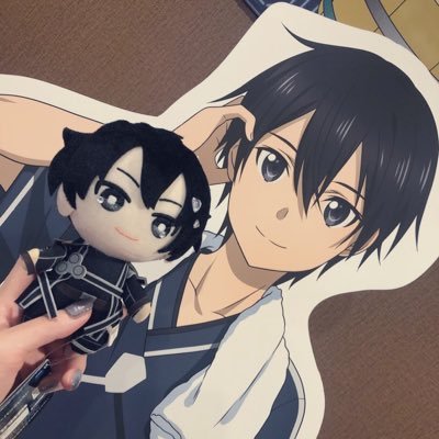 グッズの交換/譲渡垢。成人済み。場合に応じて本垢のご提示可能。お取引において不安を感じた場合は誠に勝手ながらご連絡先を交換後でもお取引をお断りさせて頂く場合がございます。お取引〆/終了後該当ツイート/リプライ/DMは削除。お相手様からのお返事が