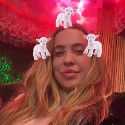 Anna_c60's profile picture. Fashion, Magazine, MakeUp Model. 💜