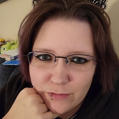 hot mess
pansexual
she/her
people describe me as a 'purple hair'and apparently that's a bad thing