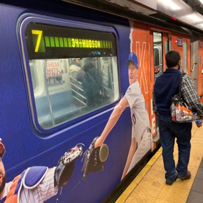 #LGM #NYR #NewYorkForever #NYGiants student, ex-ball player ⚾️