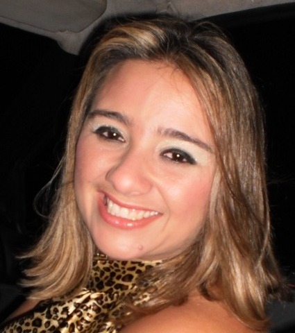 A mãe de Ylanna Beatriz!!!!, extrovertida, adoro dançar, sou enfermeira e apaixonada pelo o que faço, capricorniana, flamenguista nata ....