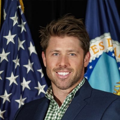 State Director, USDA @RD_Nevada | @SenatorReid, @unevadareno Alum | Native Nevadan | Dad, husband, cyclist, runner, gardener | Tweets, RT, & Opinions are my own