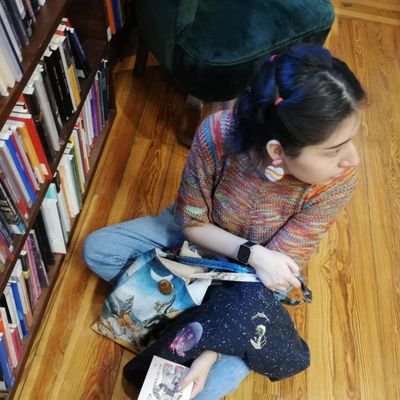 auraa_he's profile picture. Champagne lifestyle with lemonade budget
    Hablo de cine en todos lados y de libros en youtube🤙🏻
 |💜💚💗 |