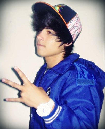 sou o ÚNICO que posso fazer ela feliz. @BabiRamoss     ♥