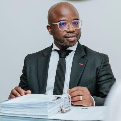 lwazi_dekeda's profile picture. Teacher of God's Word - Father - Husband - Two Oceans & Comrades Marathons Finisher - Lawyer - Leader - Lover of Life