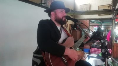 21Mabo's profile picture. la musica es vida ,amor, pasion , alegria , todo lo que somos lo podemos encontrar en ella por eso me gusta