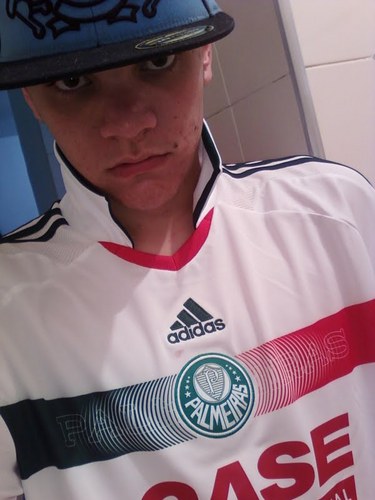 Palmeirense muito simpático e muito amigo também'  Somos humildes e por isso temos amizades amores e tudo mais' Humildade e simplicidade acima de tudo =) s2 Jéh
