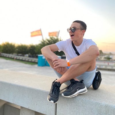 EduVcf99's profile picture. 